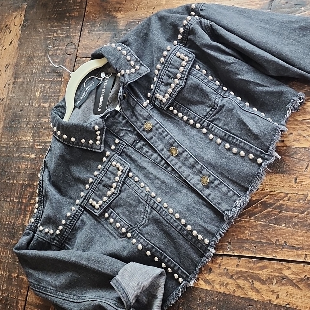 NWT Cropped studded jean jacket